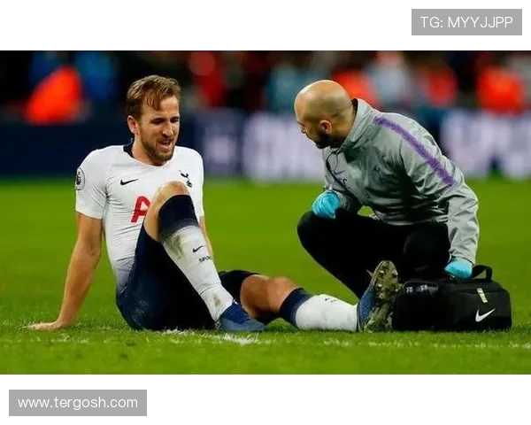 穆里尼奥战术解析：桥头堡中锋在球队进攻体系中的核心作用