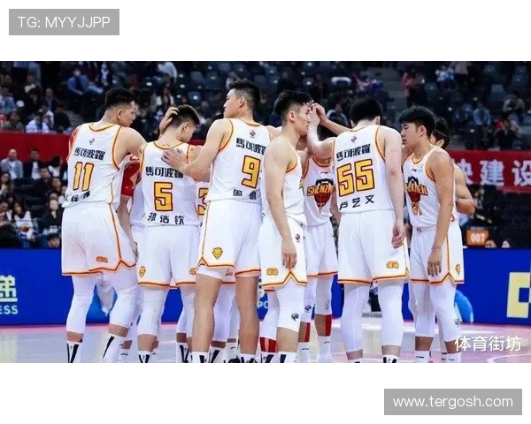 新疆男篮记录哈里斯签约前后日常期待本赛季赛场表现全力出击冲冠